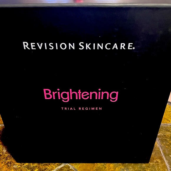 Brightening Sample Kit
